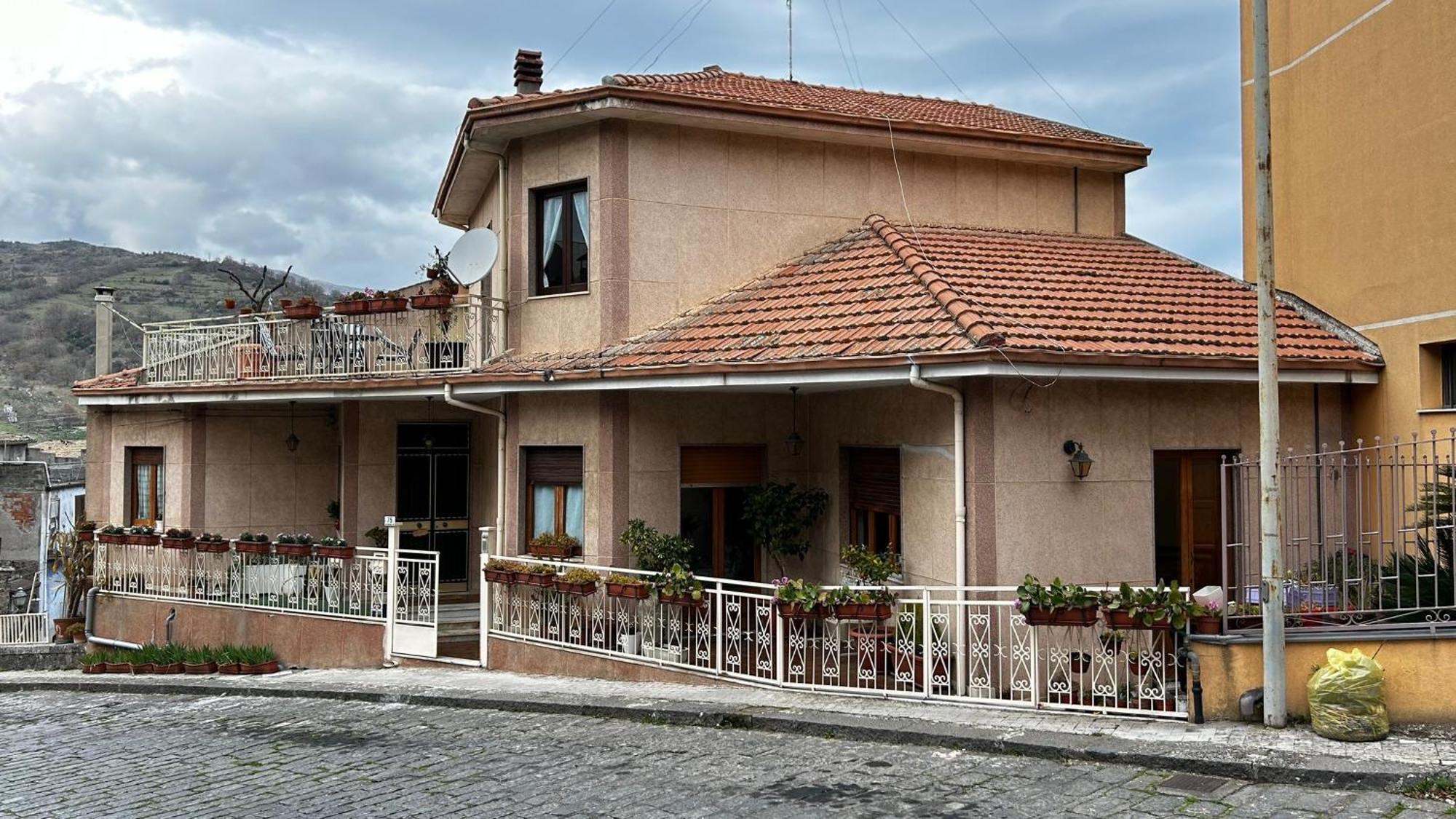 Casa Don Vicenzo Hotell Randazzo Exteriör bild